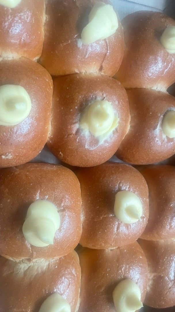 Custard filled buns